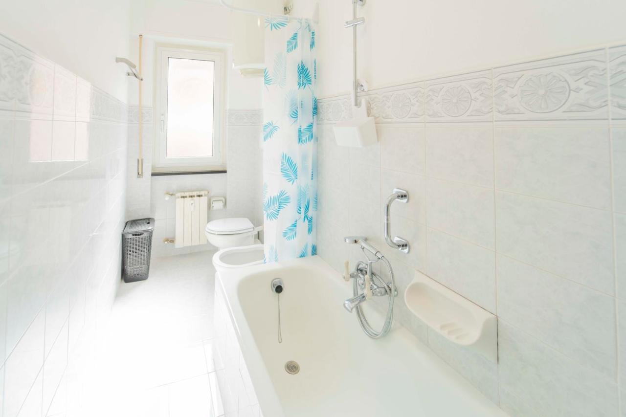 193 - Casa Via Della Chiusa - Centralissimo E Vicino Alla Baia Del Silenzio, Spiaggia E Mare 150M - Parcheggio Gratis Incluso E Aria Condizionata Sestri Levante Eksteriør bilde